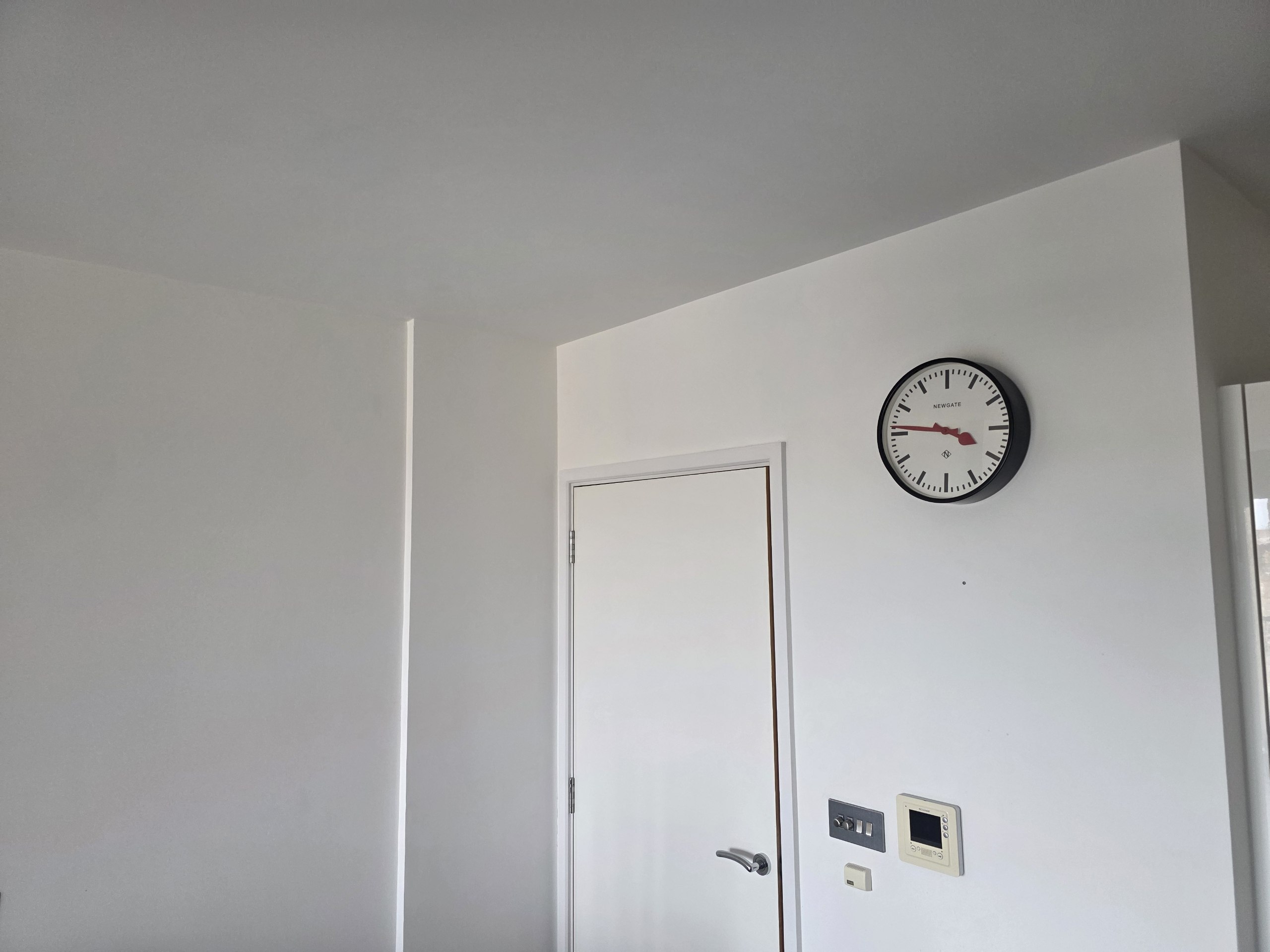 Clean wall finish